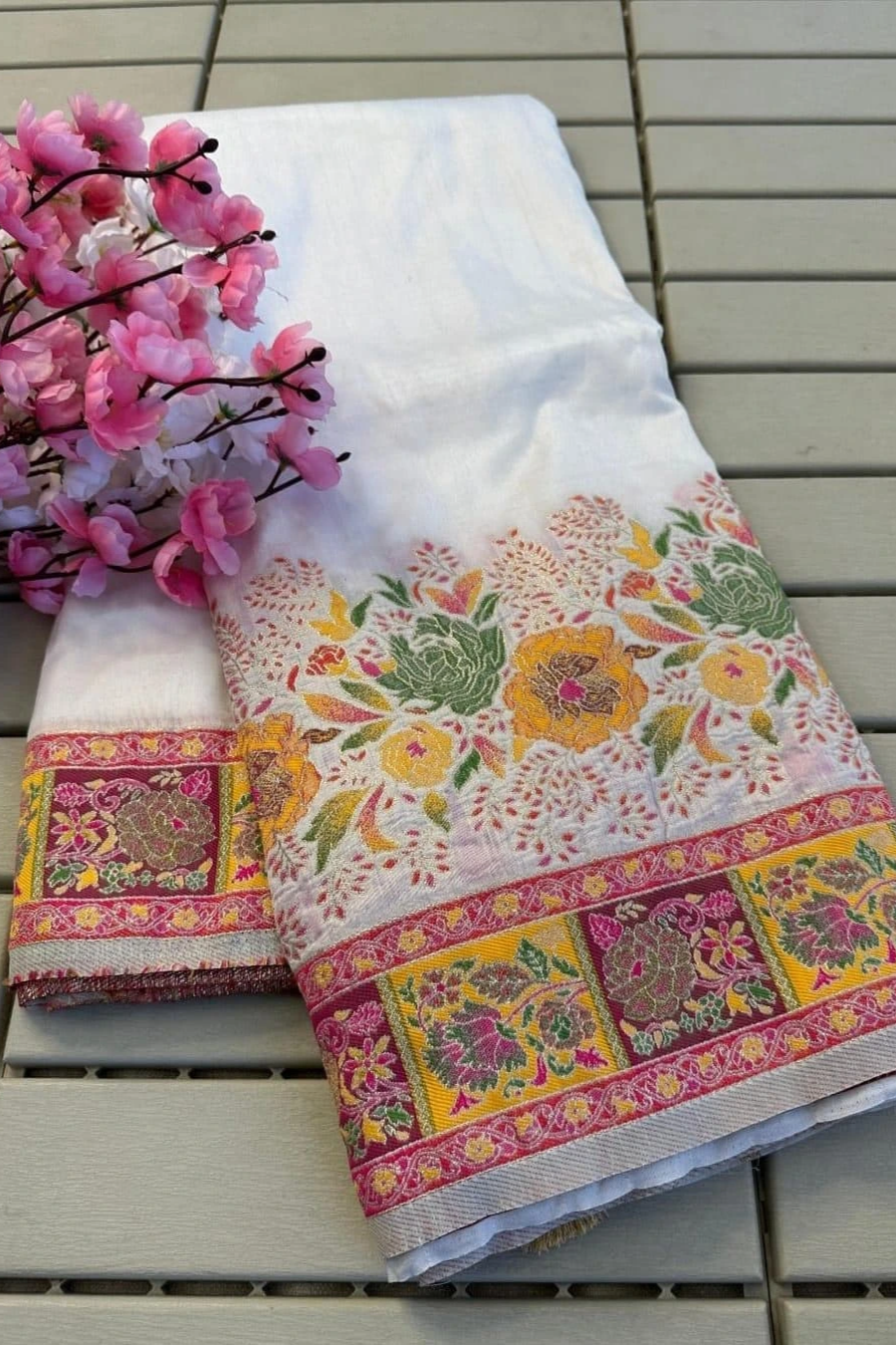 Sounds Of Weaving Pashmina White Silk Saree