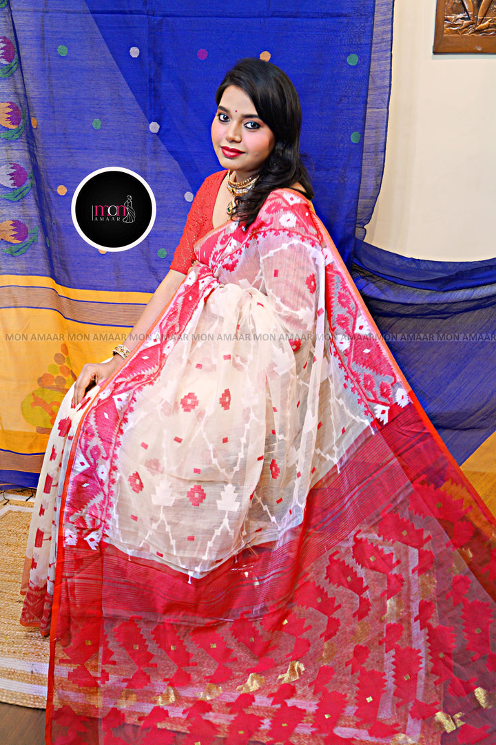 Banglar Taan- Dhakai Jamdani Saree(Pink)