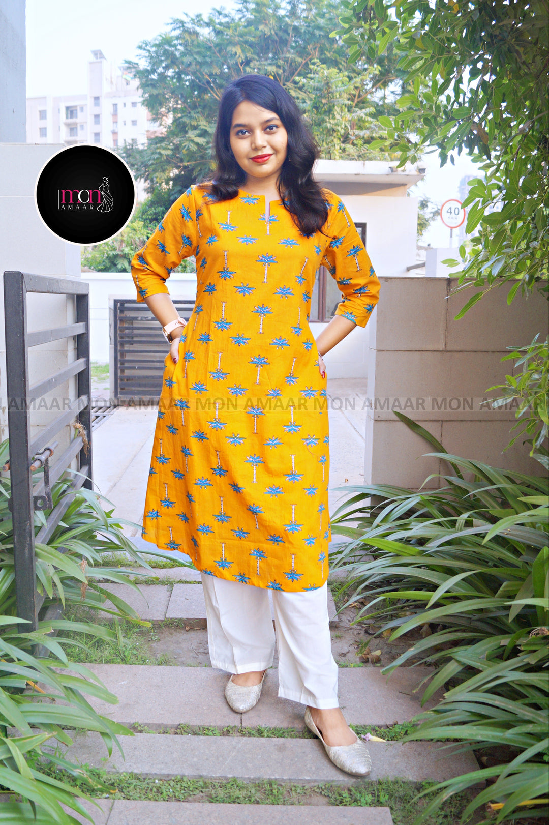 Big On Charm Cotton Kurti Set