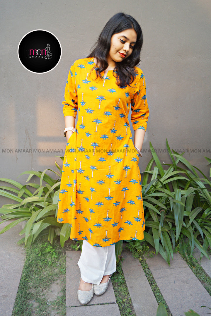 Big On Charm Cotton Kurti Set