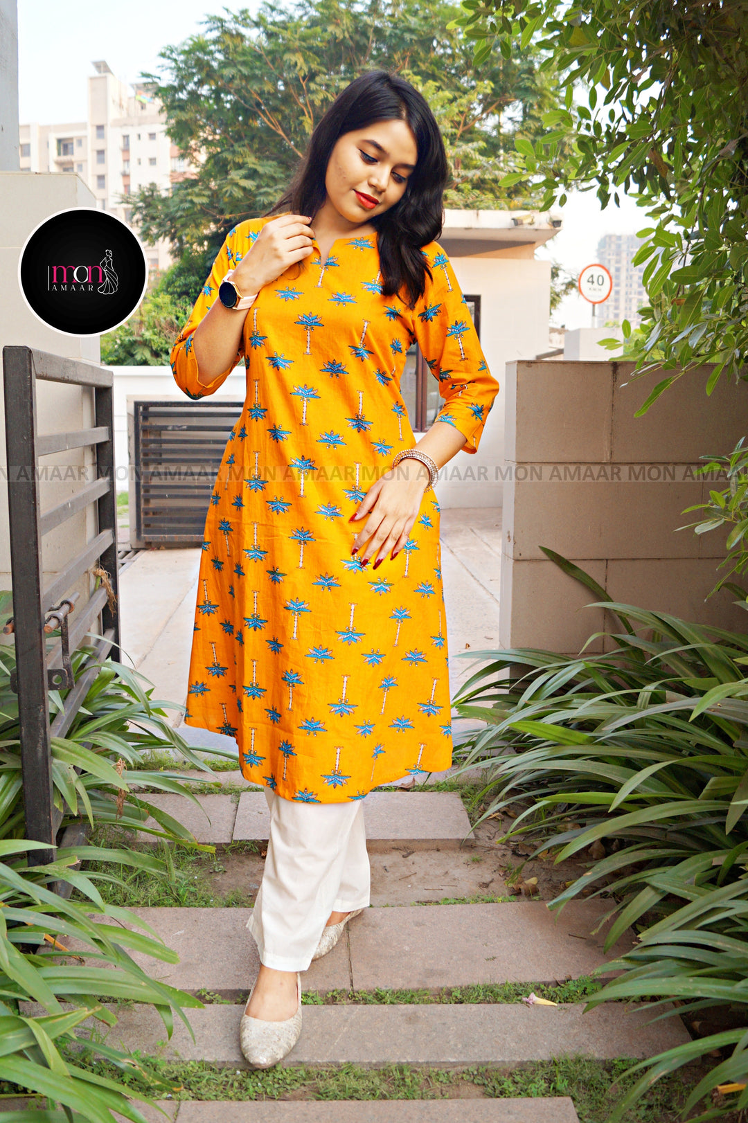 Big On Charm Cotton Kurti Set