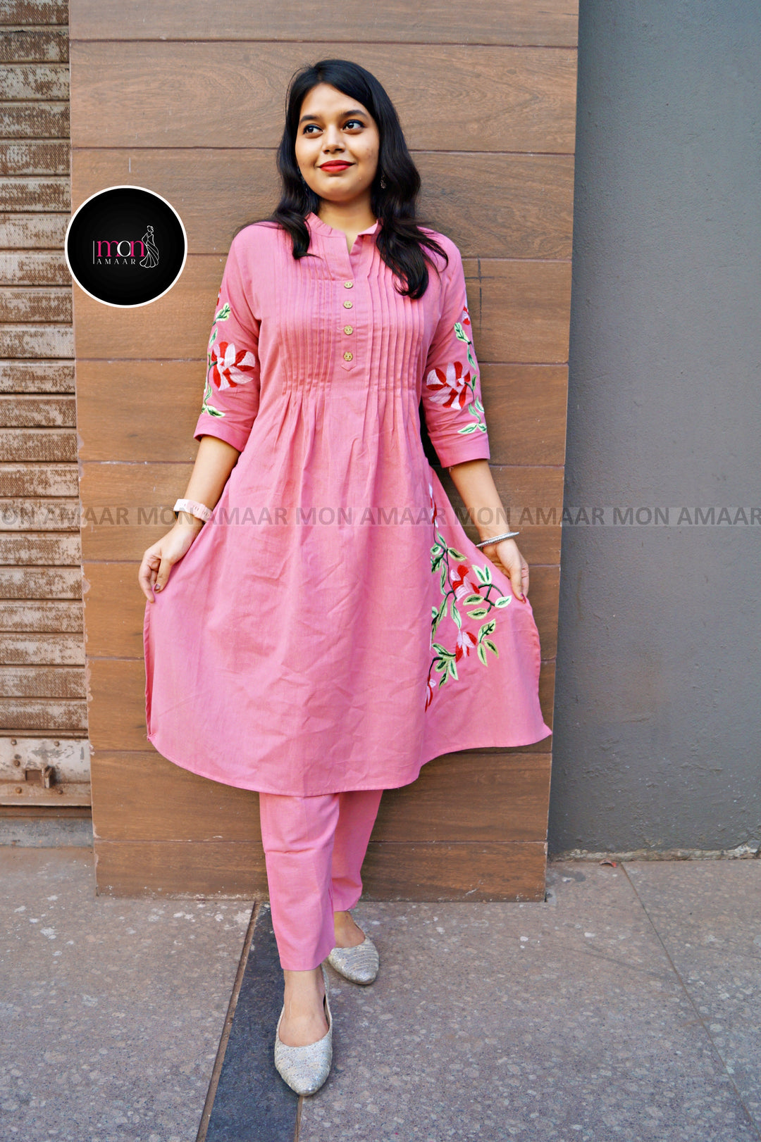 Diva In You-  Embroidered kurti set