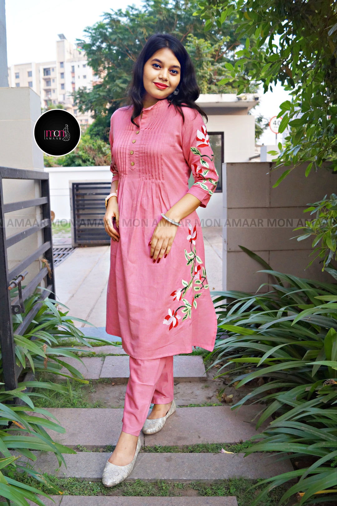 Diva In You-  Embroidered kurti set