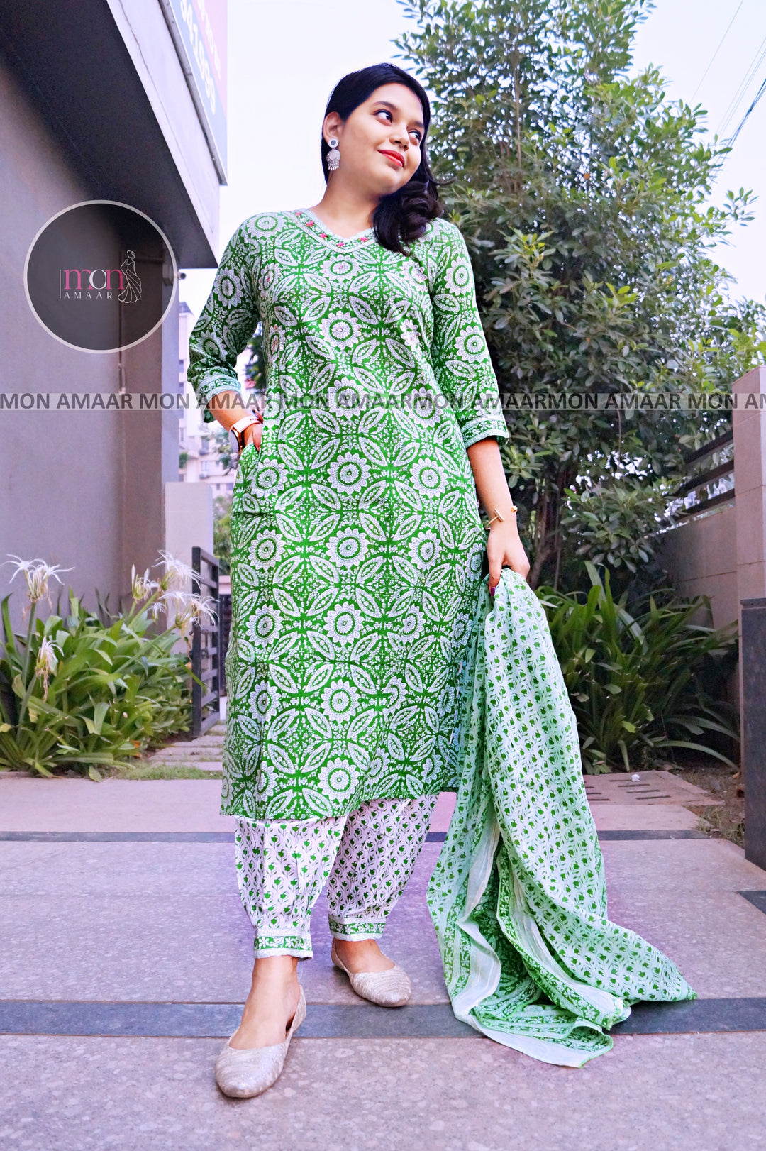 Adorable Green Cute Pockets Cotton Kurti Set