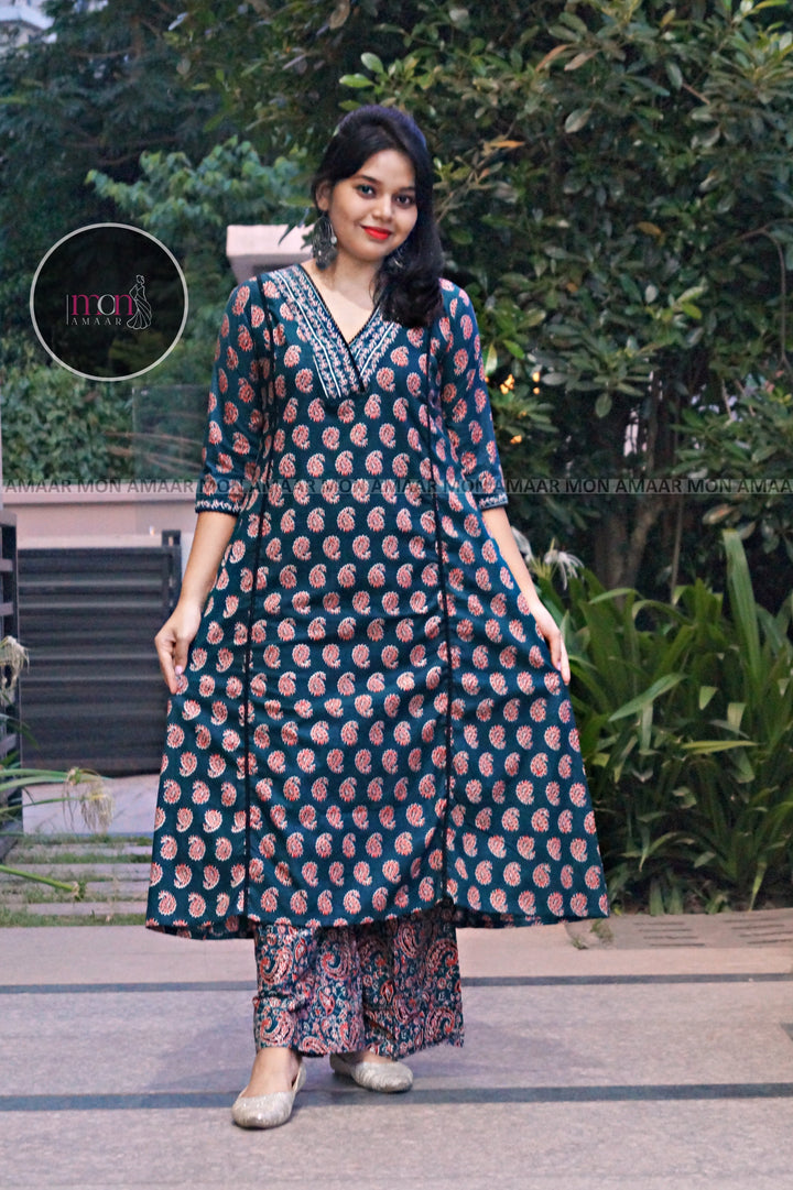 Beauty In The Eyes- Cotton Kurti Set