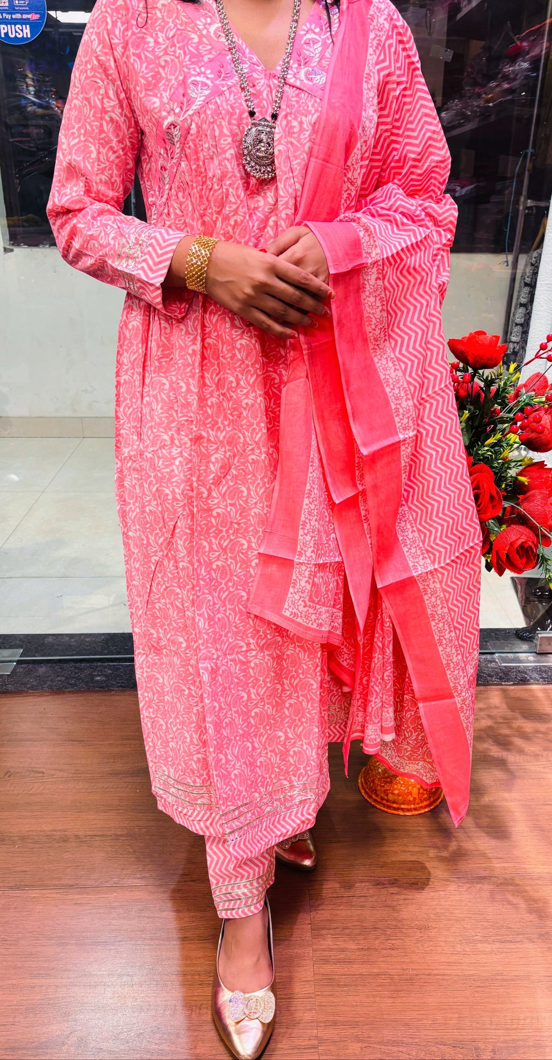 Woman Of Value. Trendy Kurti Set