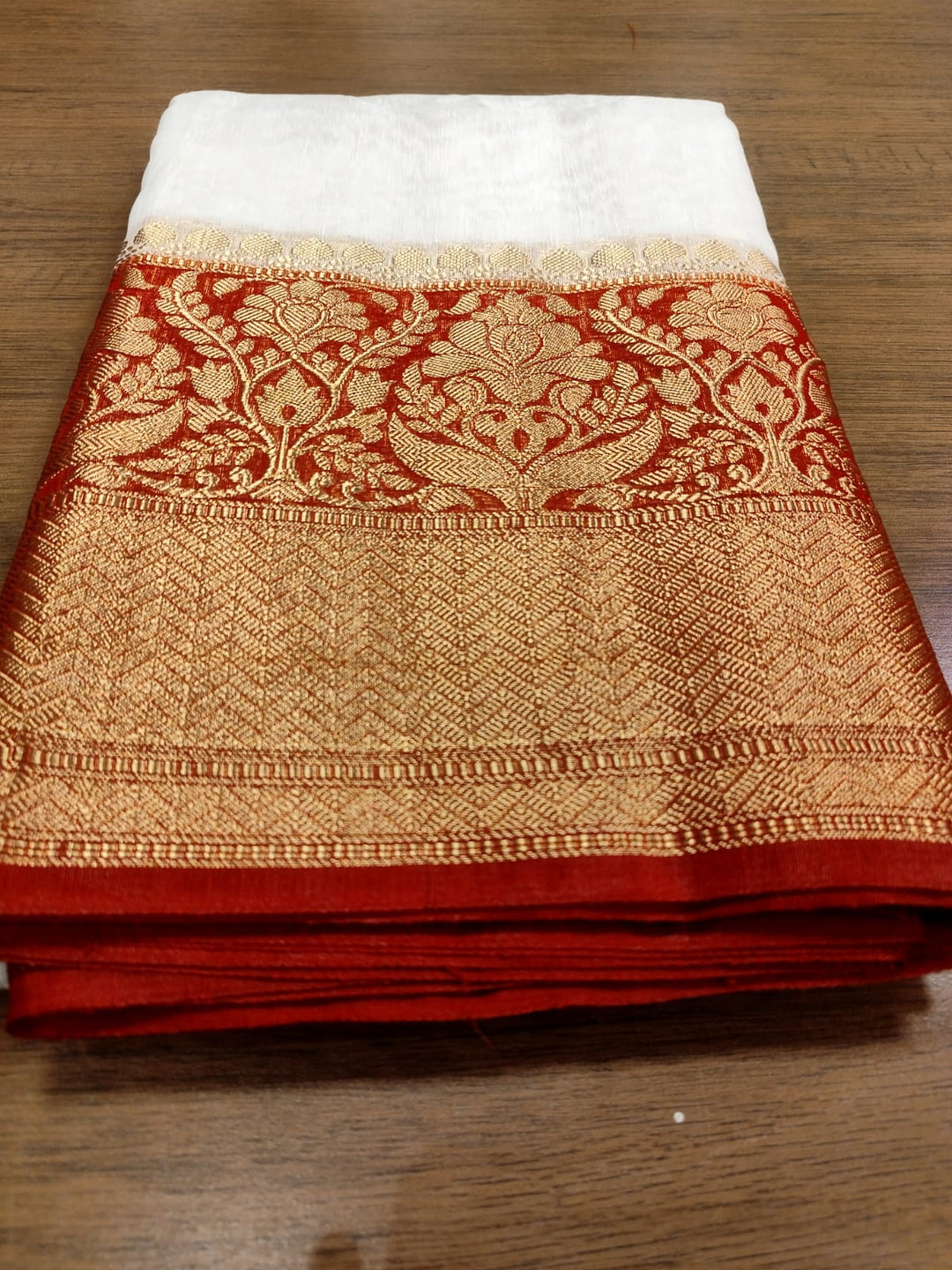 Crimson Cloud Pure Handwoven Silk Linen Banarasi Saree