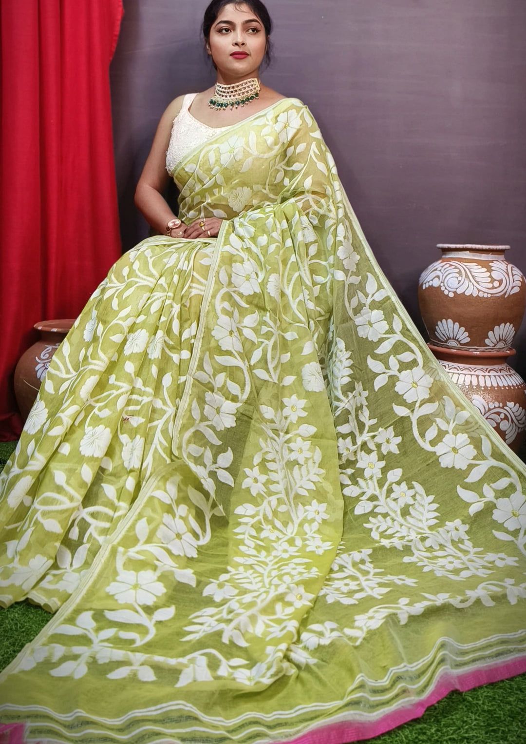 Pushpalata- Flowering Vines Cotton Jamdani Saree