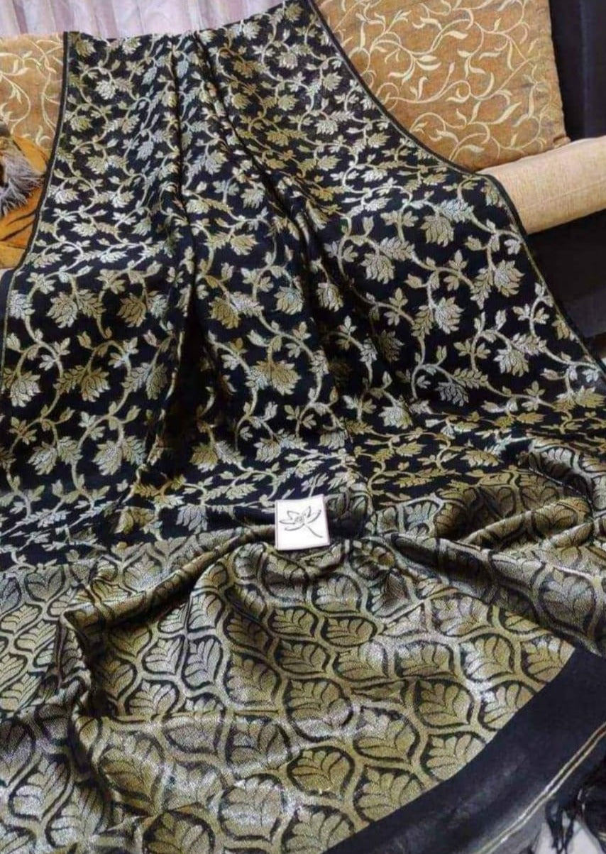 Parichoy- Recognized by its name ( Bengal Saree)