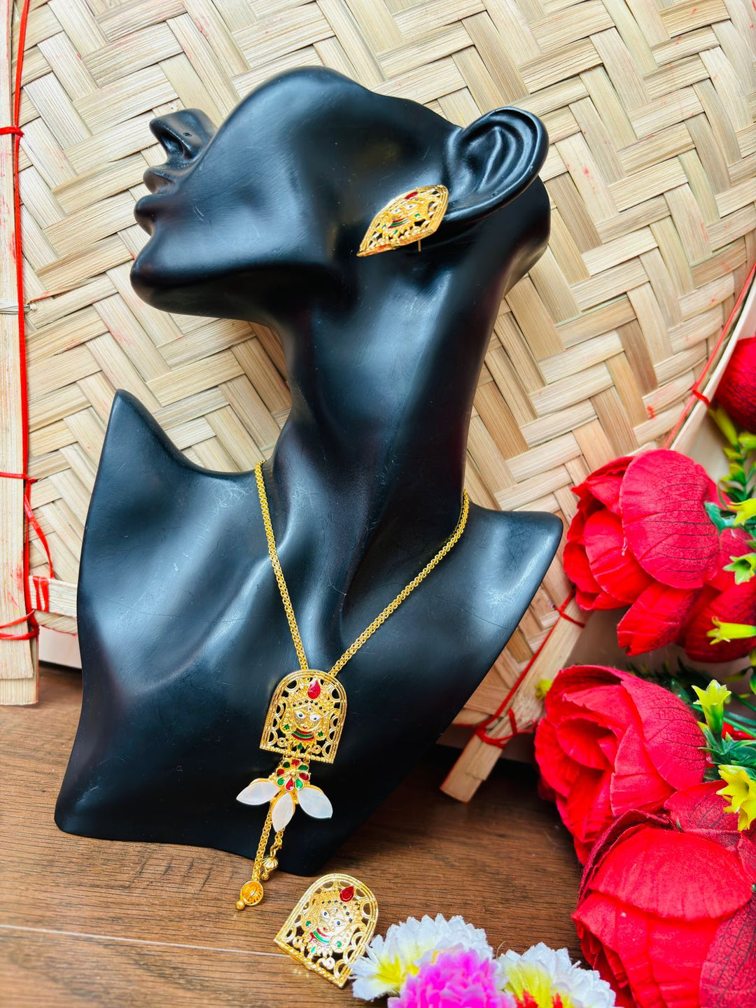 Bhavaani -Sea Shell Gold Plated Necklace Set