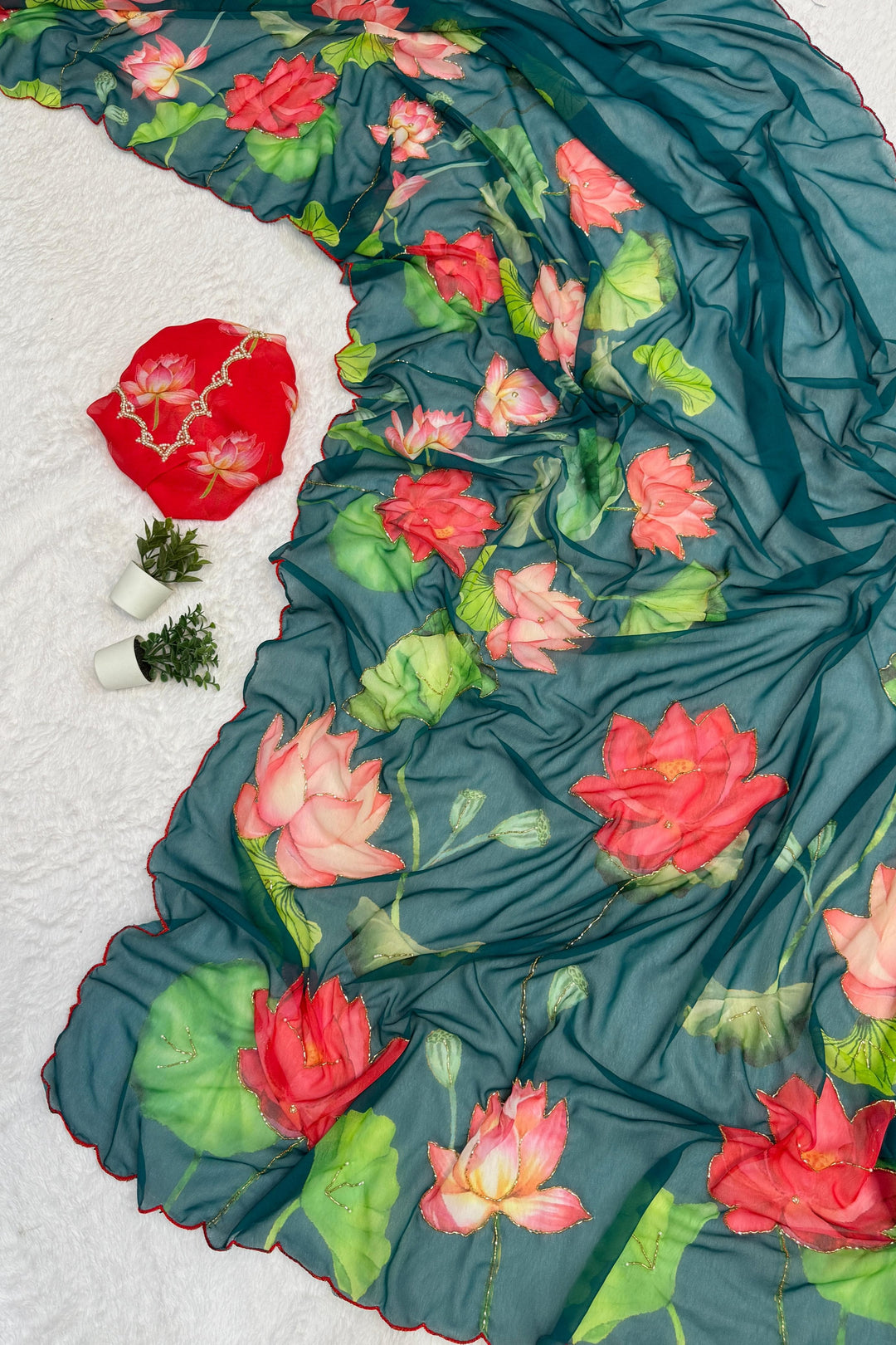 Stylish Traveller Chiffon Georgette Saree