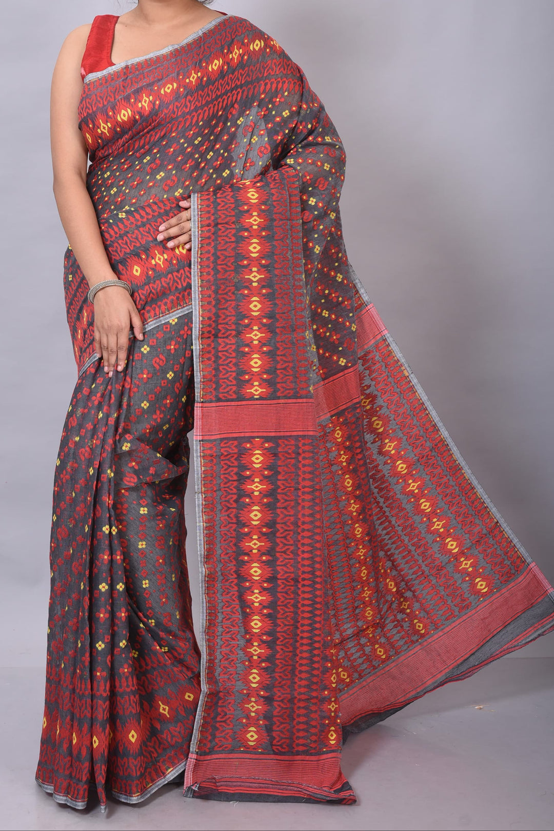 Peaceful Simplicity Dhakai Jamdani Saree