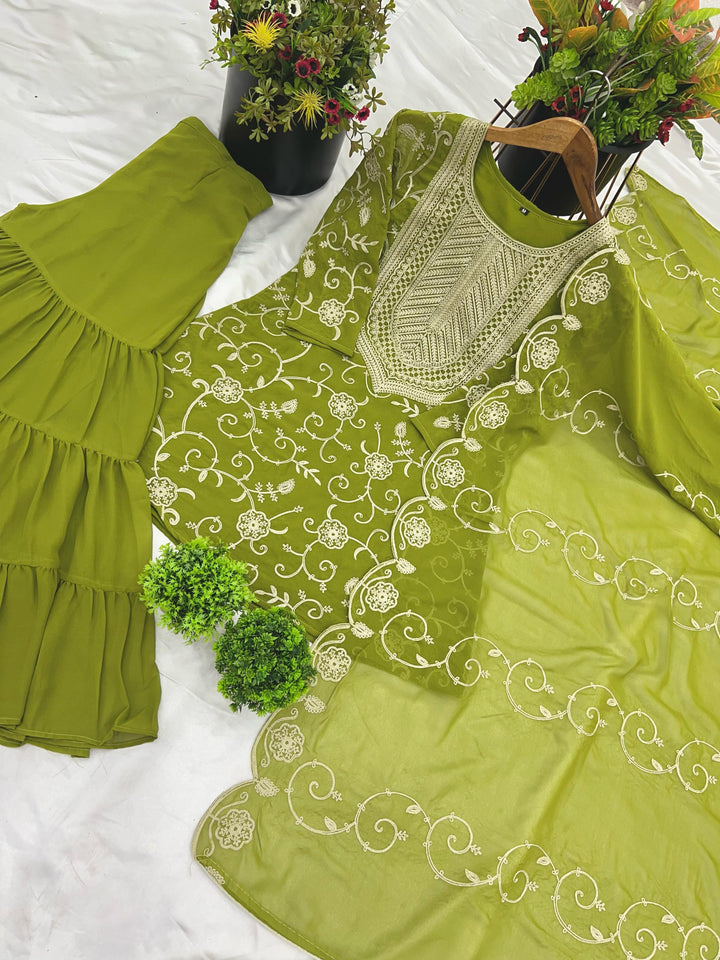 Magnificence light Georgette Sharara Set