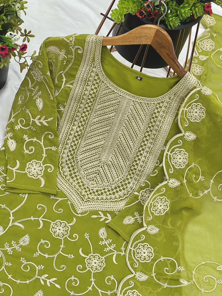 Magnificence light Georgette Sharara Set