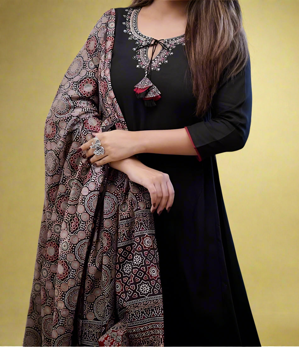 Allure In The Silence Chanderi Kurti Set