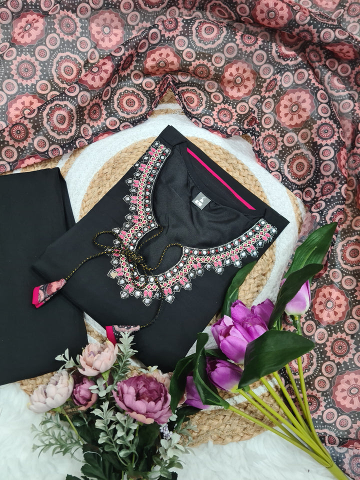 Allure In The Silence Chanderi Kurti Set