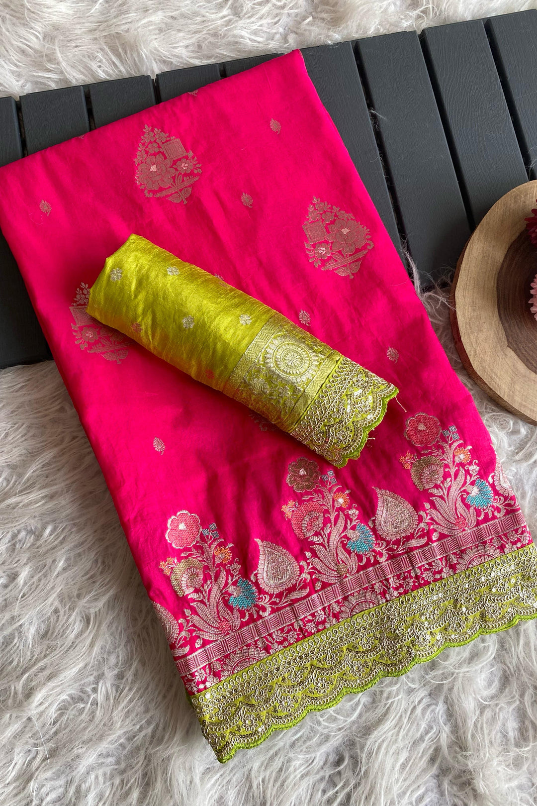Little Highlights Banarasi Dola Silk Saree