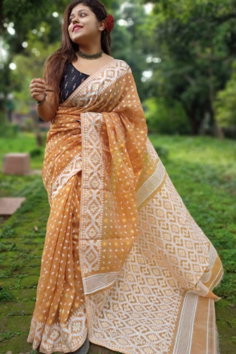 Tumi Robe Nirobe Dhakai Jamdani Saree