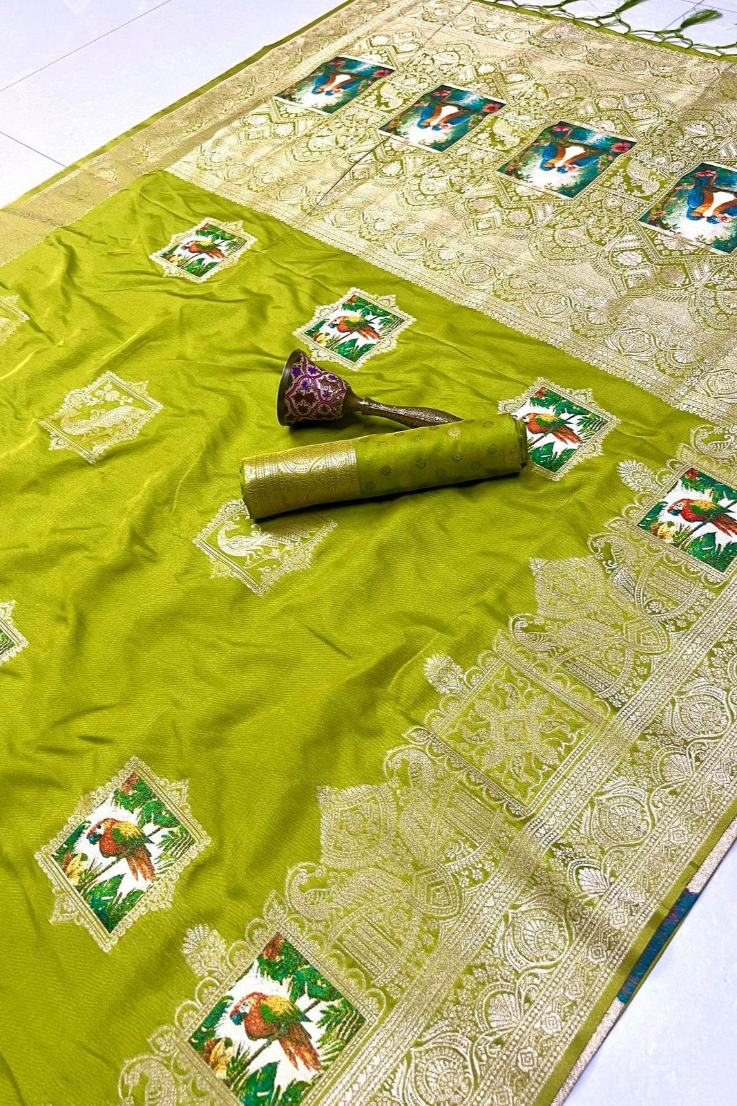 Monochrome Magic Kanjivarum Green Paithani Silk Saree