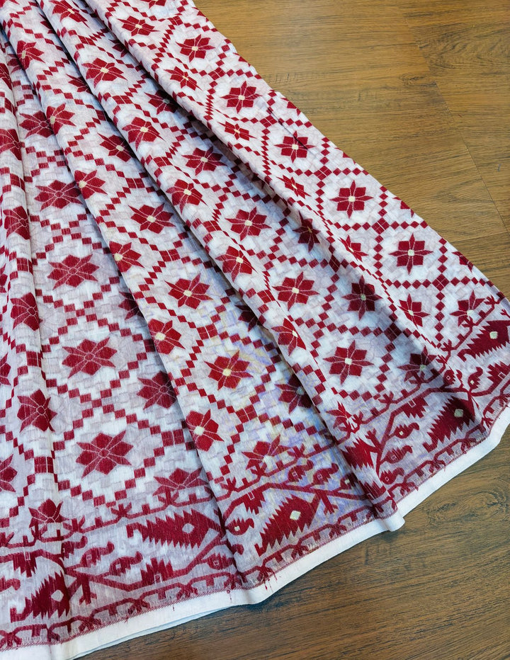 Ātmika Bengal Dhakai Jamdani Saree