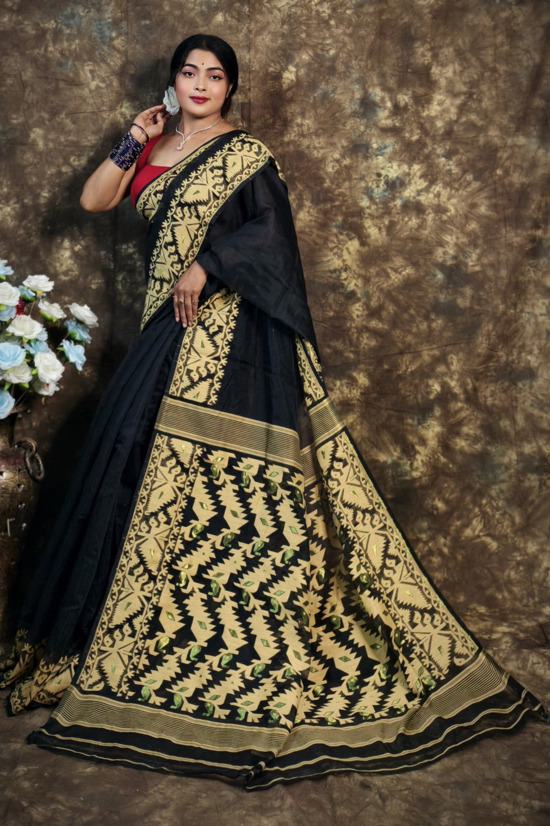 Holud Pakhi Dhakai Jamdani Saree