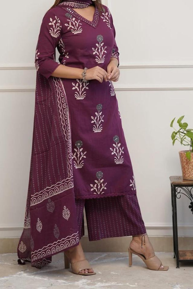 Chemistry Of Fondness Cotton Kurti Set