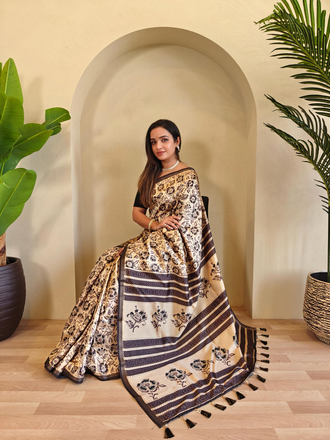 Written In The Stars Dola Silk Saree