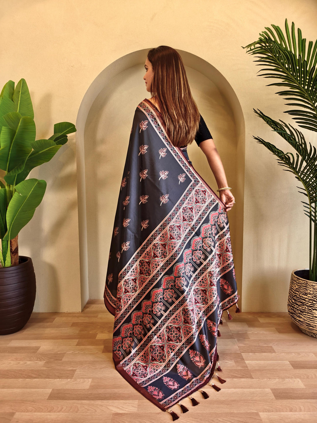 Written In The Stars Dola Silk Saree