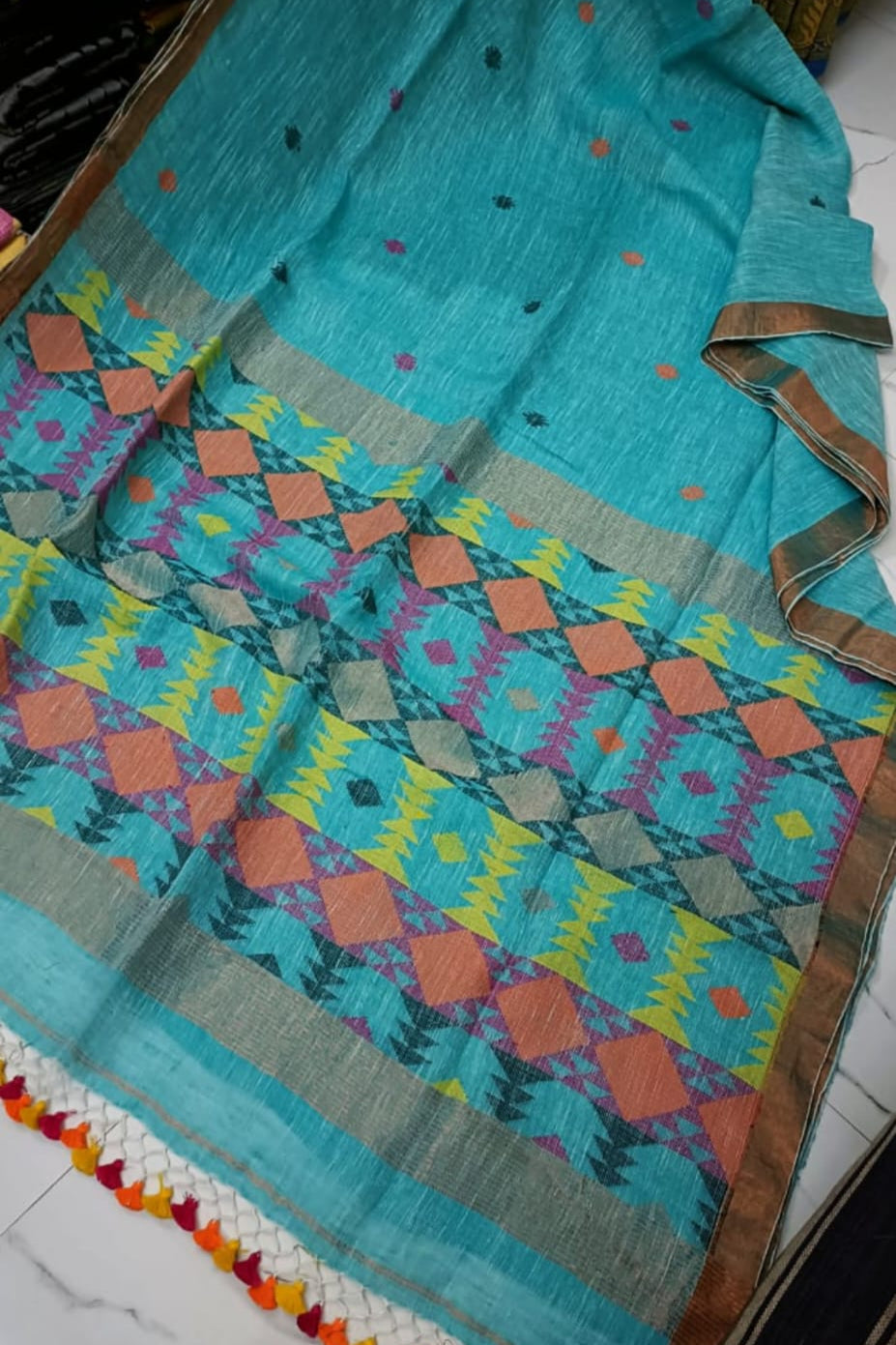 The Flow Of Bengal Linen Jamdani Saree