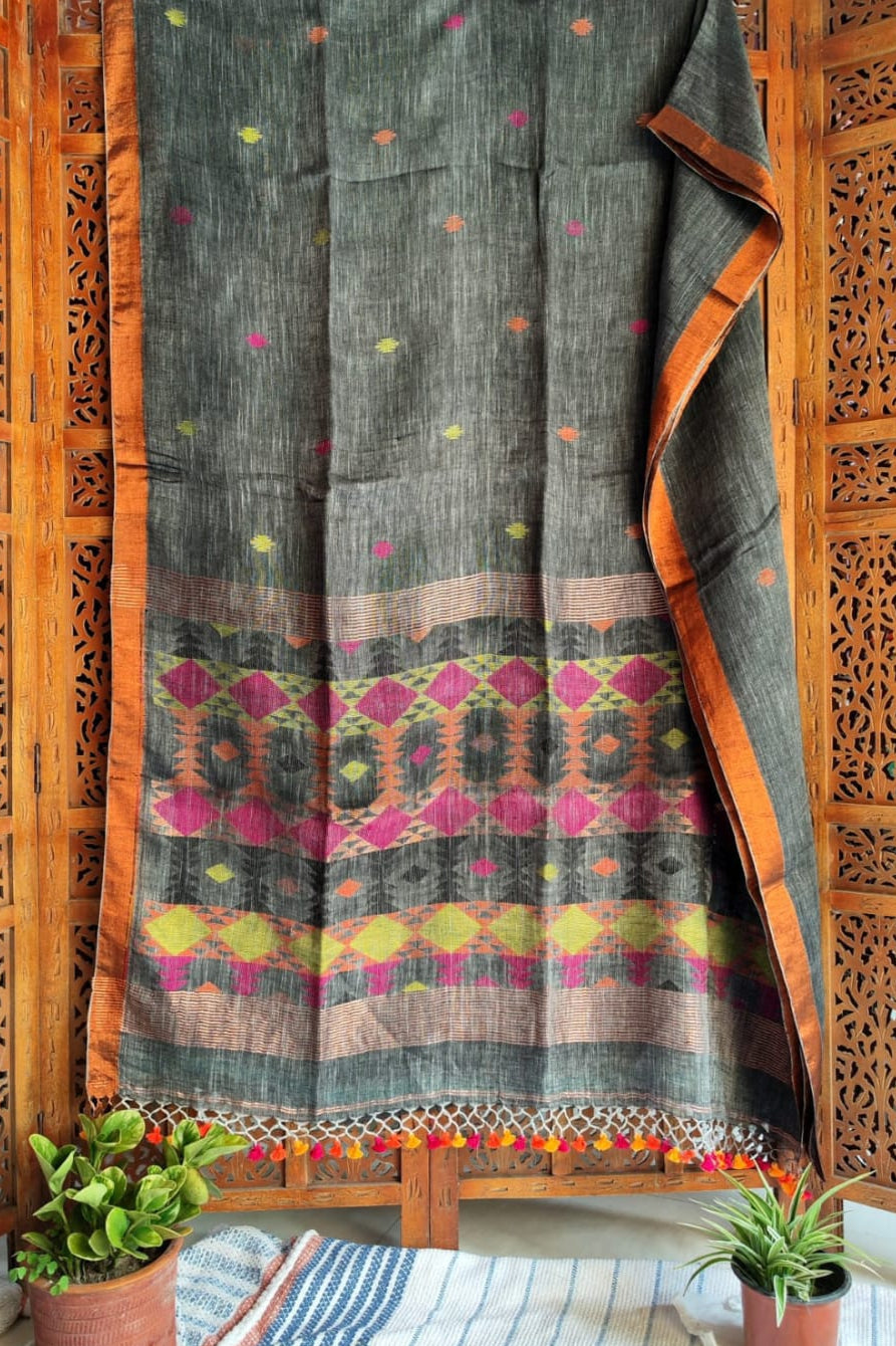 The Flow Of Bengal Linen Jamdani Saree