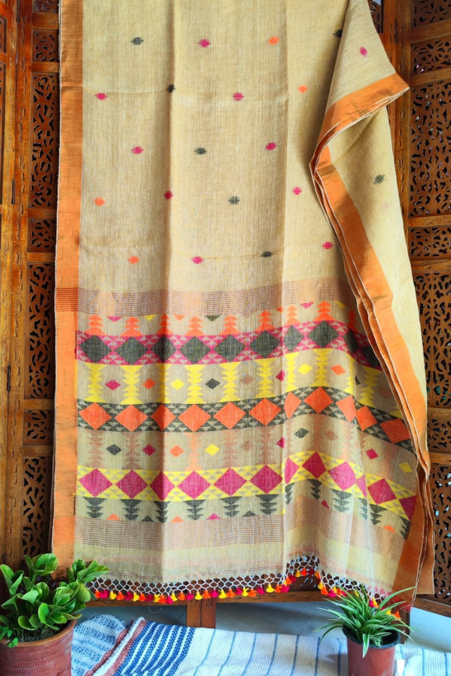 The Flow Of Bengal Linen Jamdani Saree