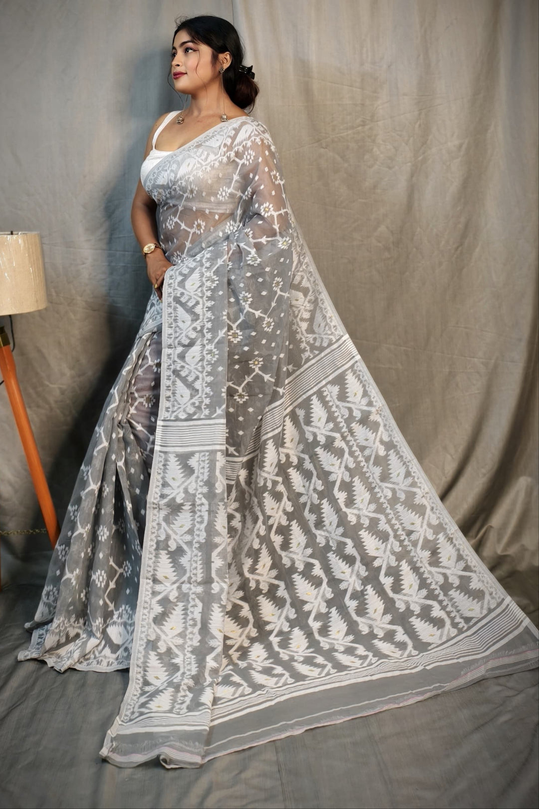 Chitralekha Dhakai Jamdani Saree