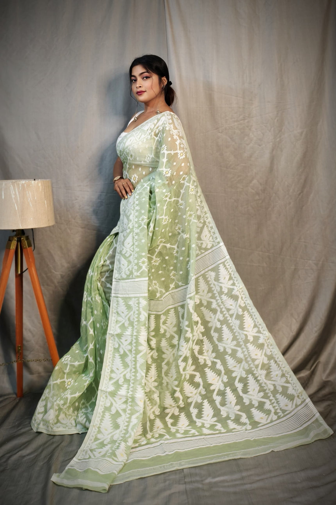 Chitralekha Dhakai Jamdani Saree