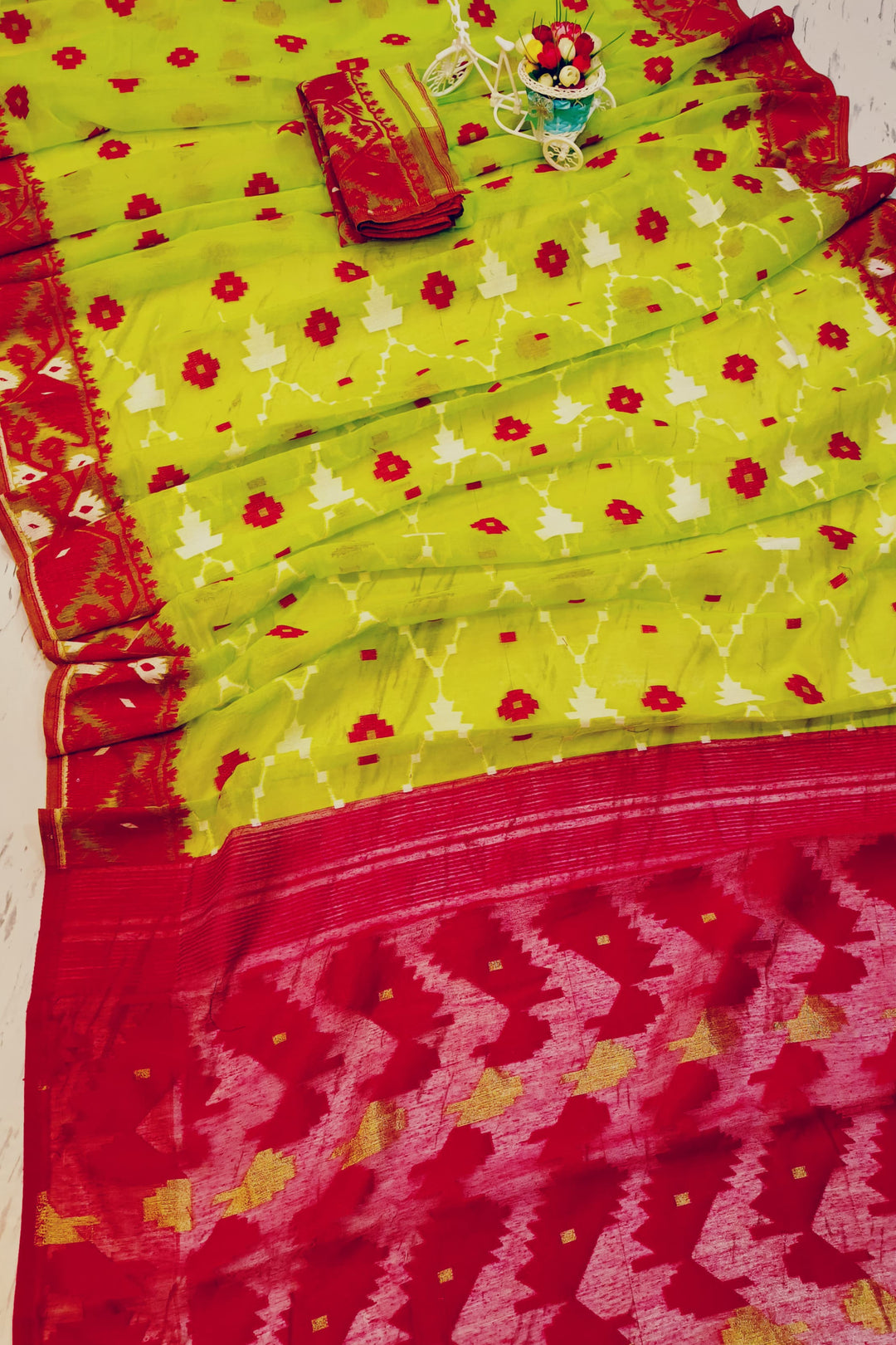 Sindoor Khela Dhakai Jamdani Saree
