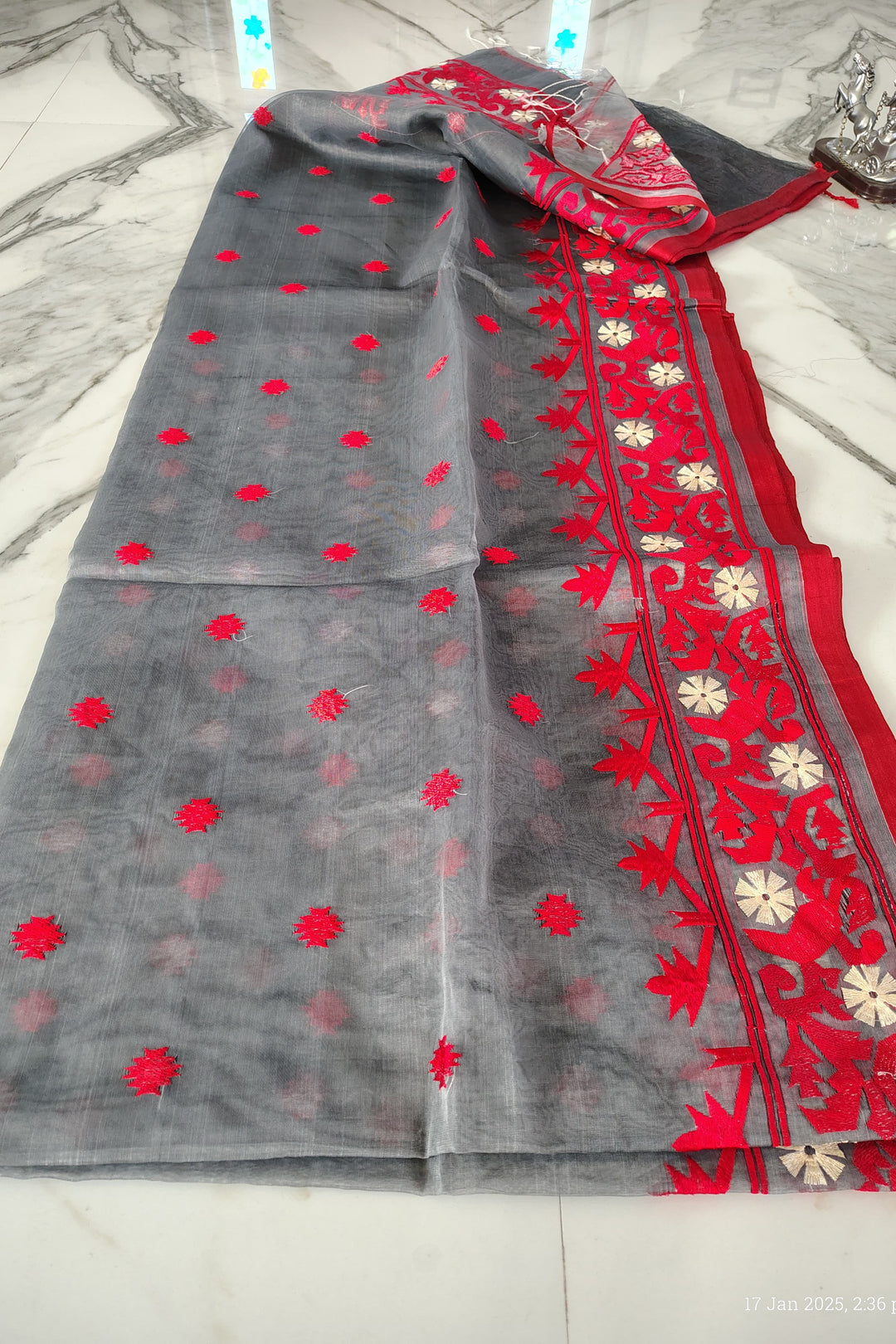 Kadambari Muslin Resham Saree