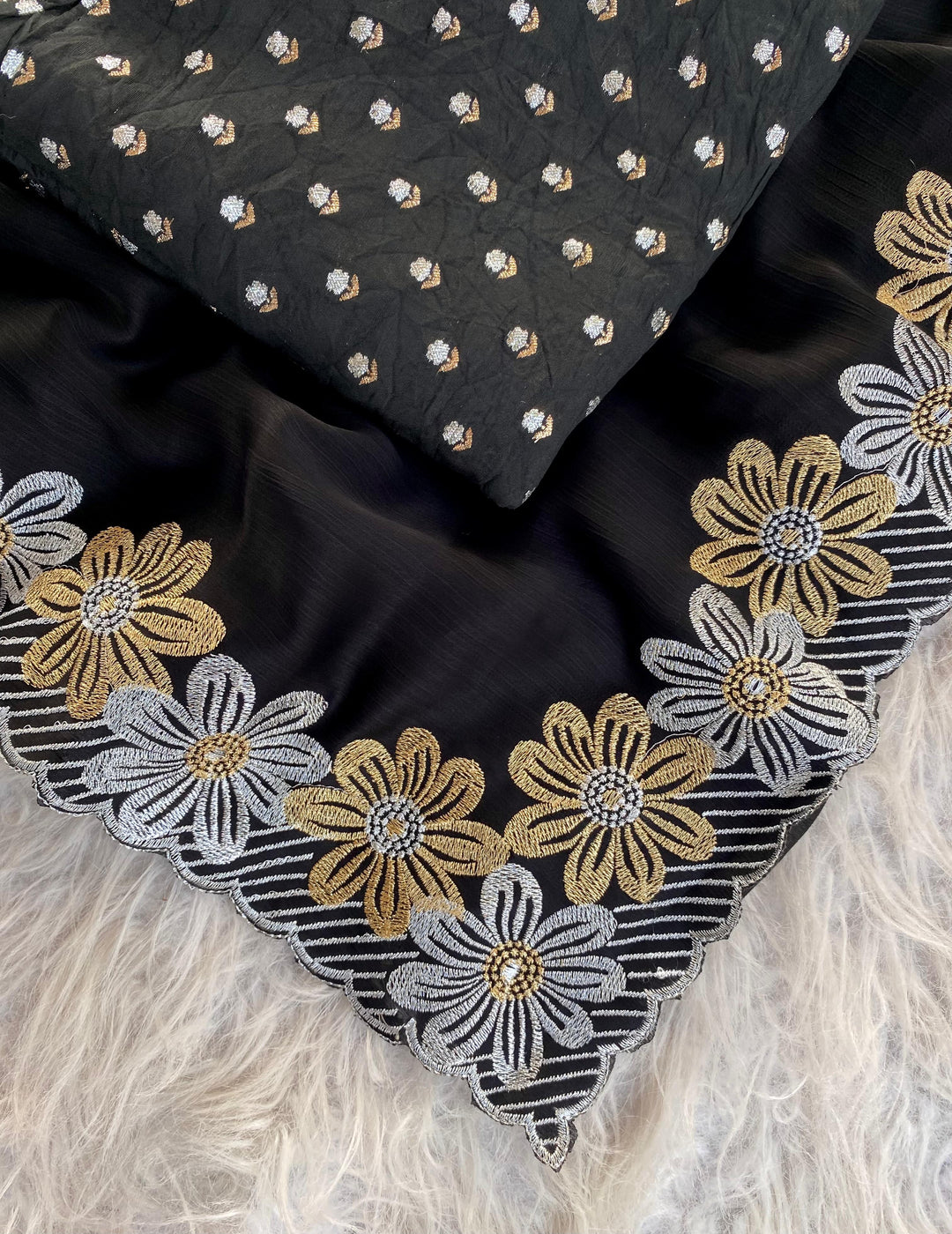 Catching Rays Chinnon Silk Saree