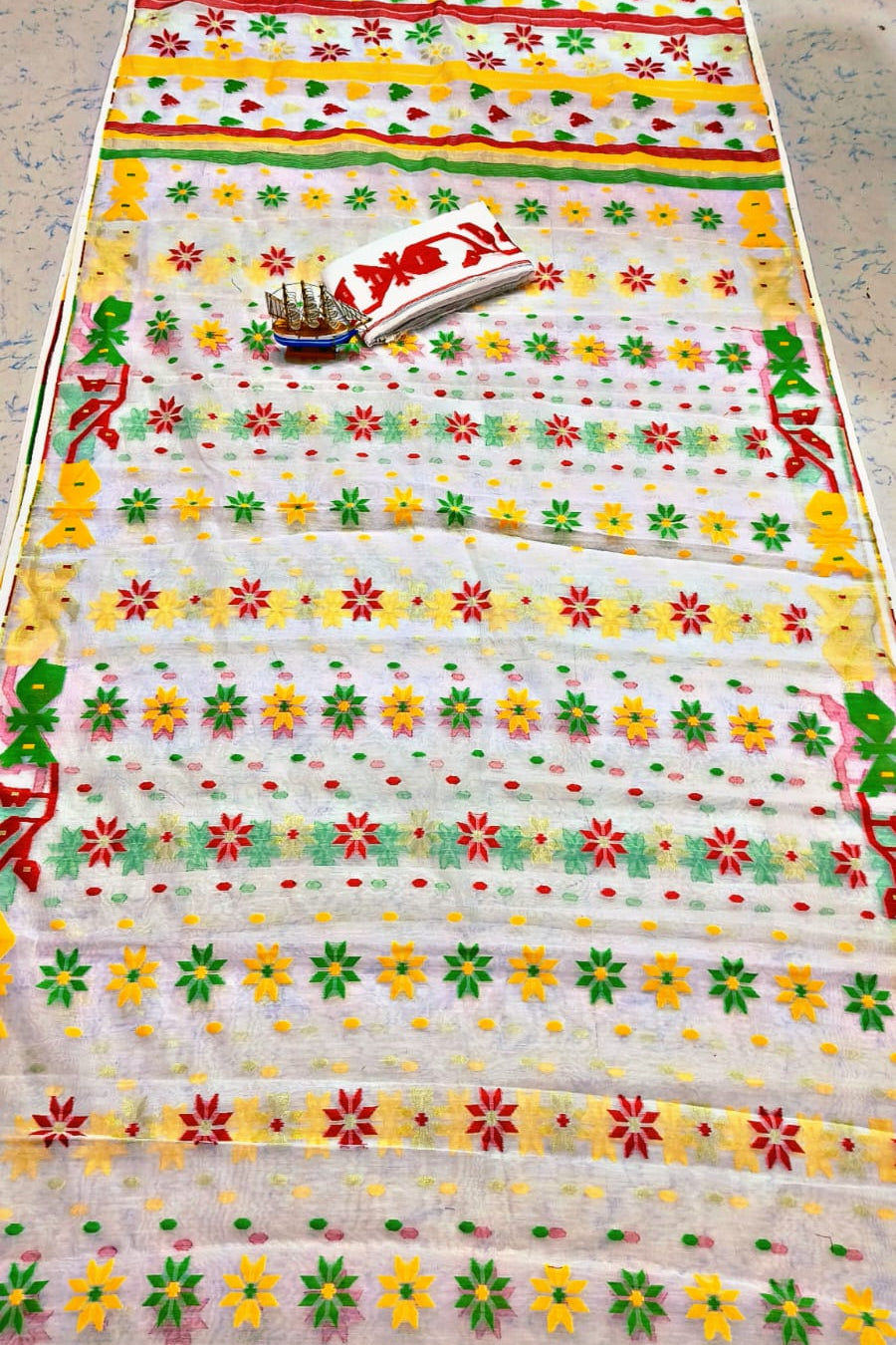 Shaili Dhakai Jamdani Saree