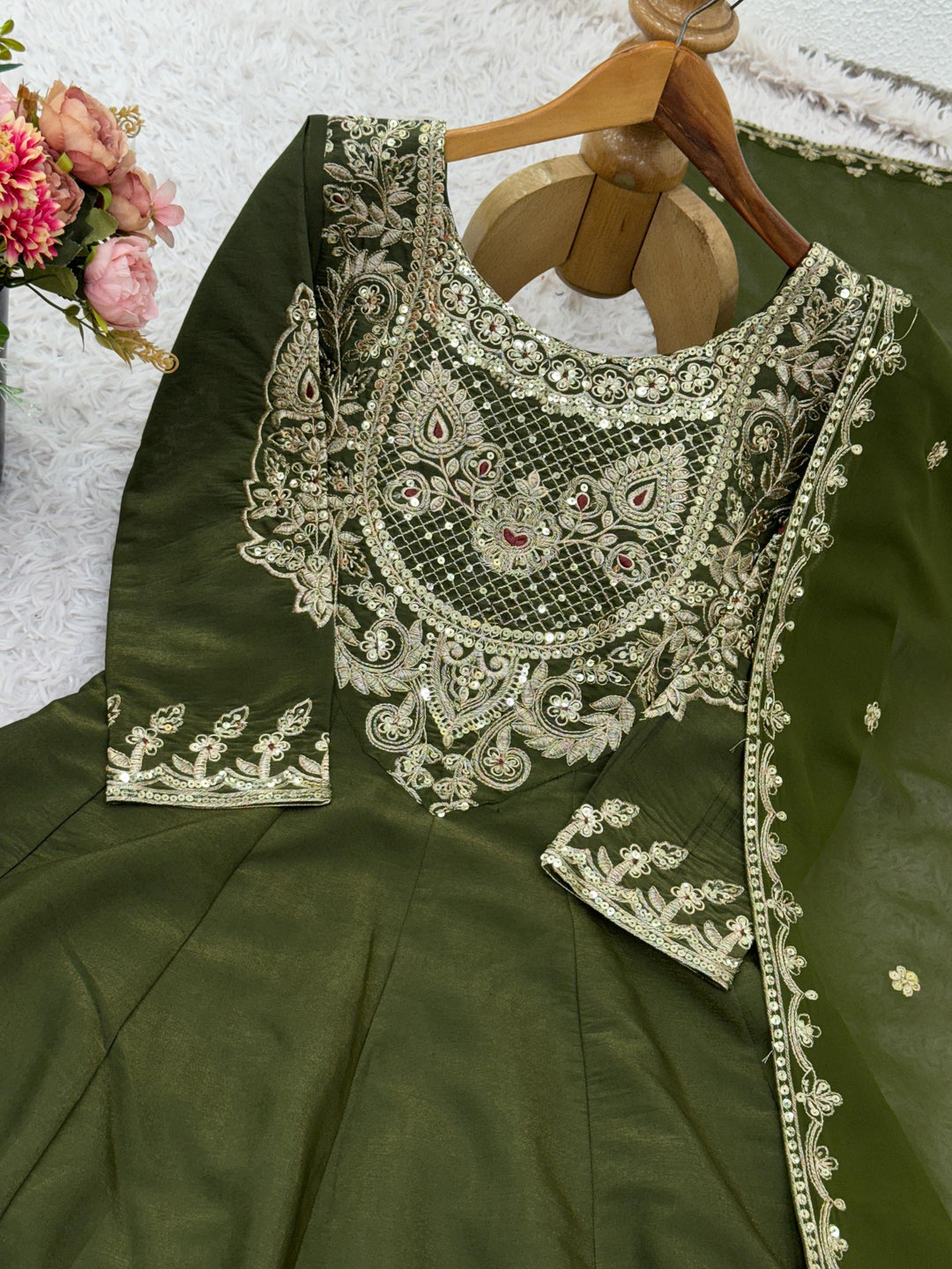 Hariyali Hues-Party Wear Suit Set