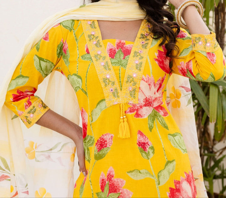 Bold In Basics Cotton Kurti Set