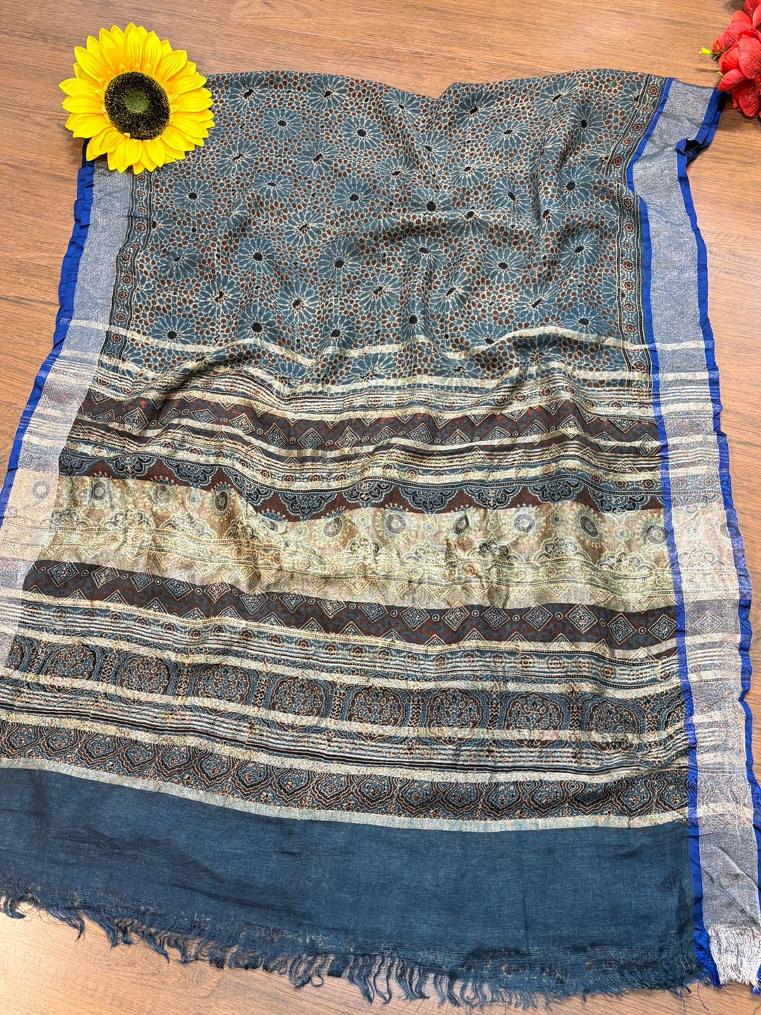 Ajrakhvaani - Linen Saree