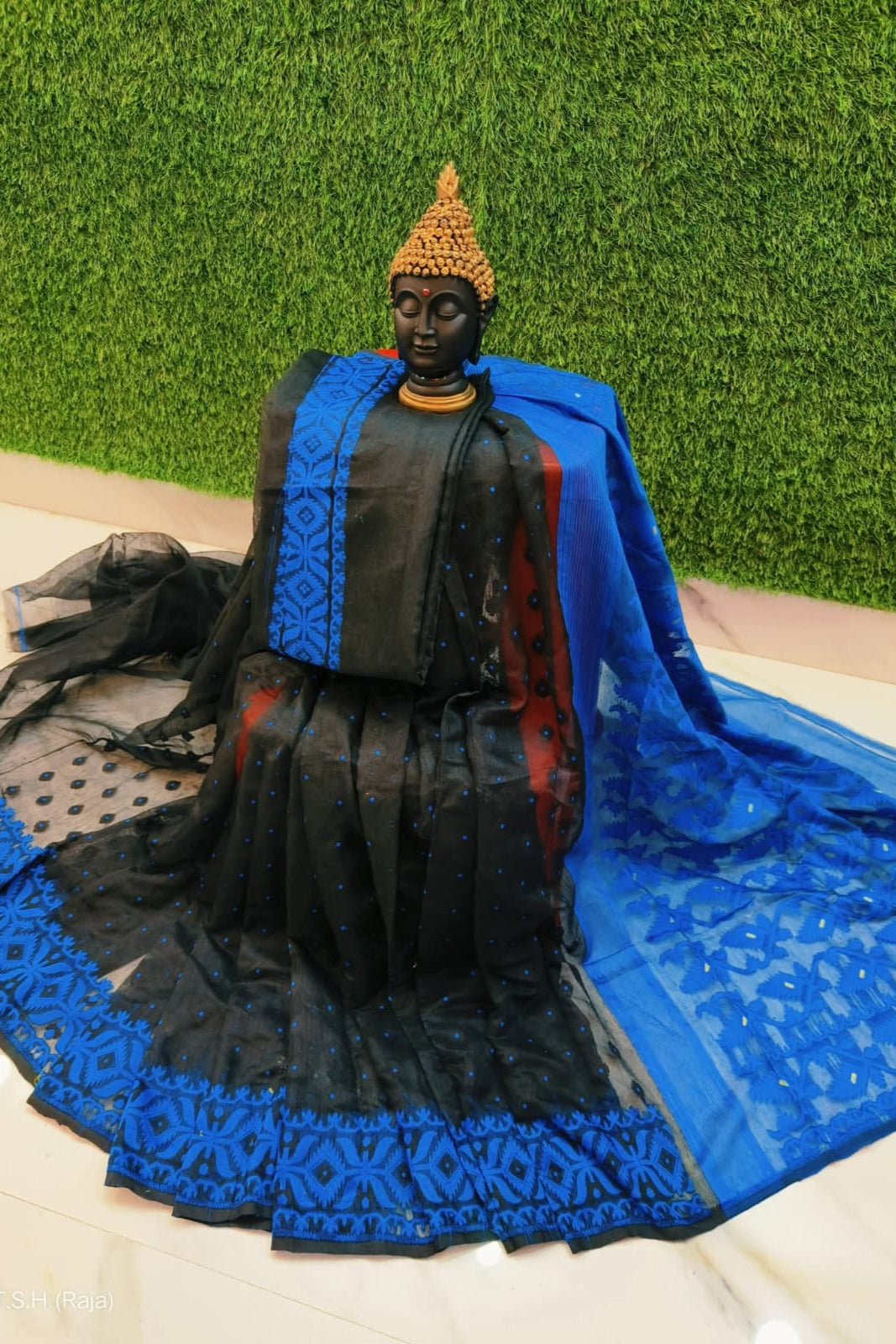 Moner Khame Dhakai Jamdani Saree