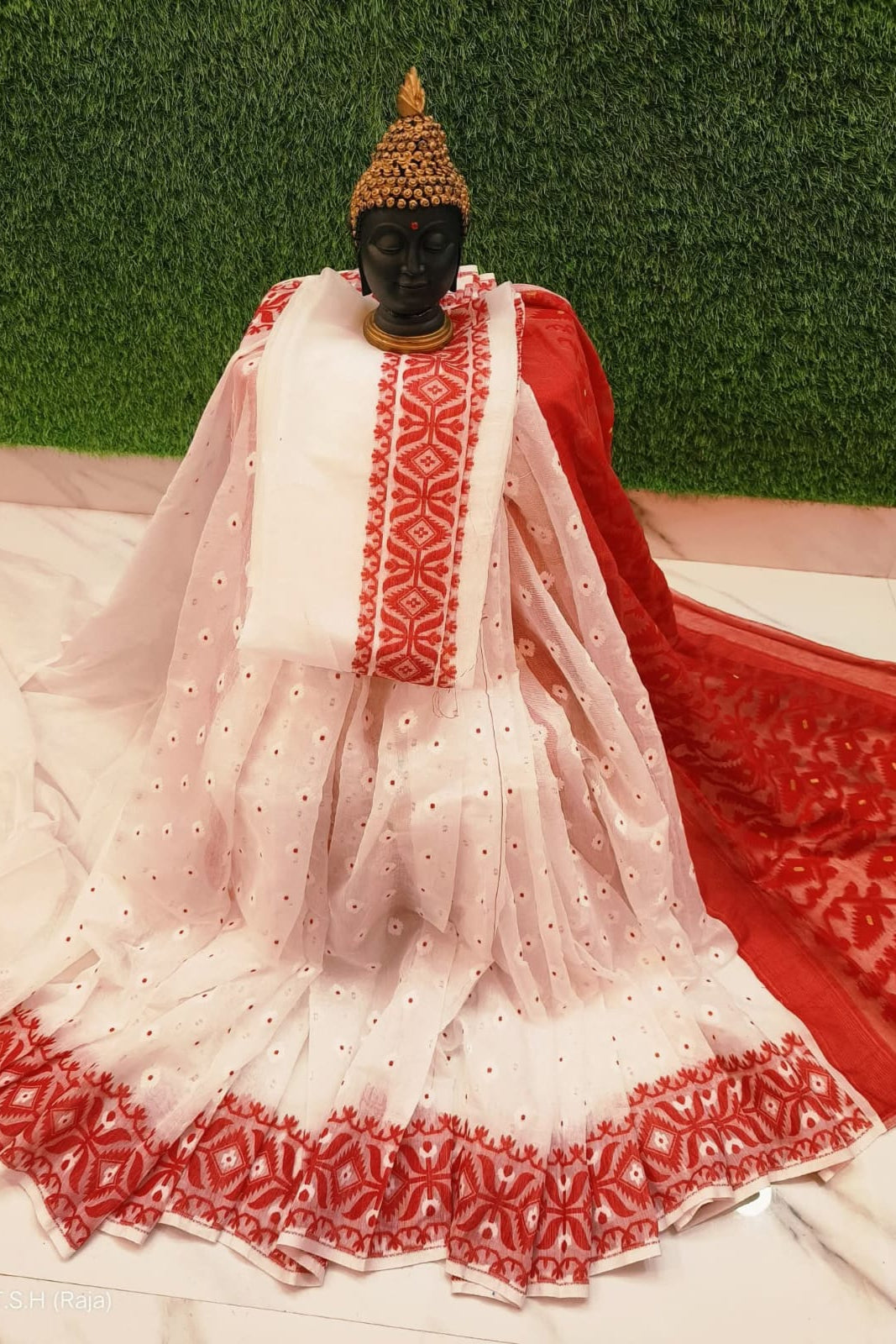 Moner Khame Dhakai Jamdani Saree