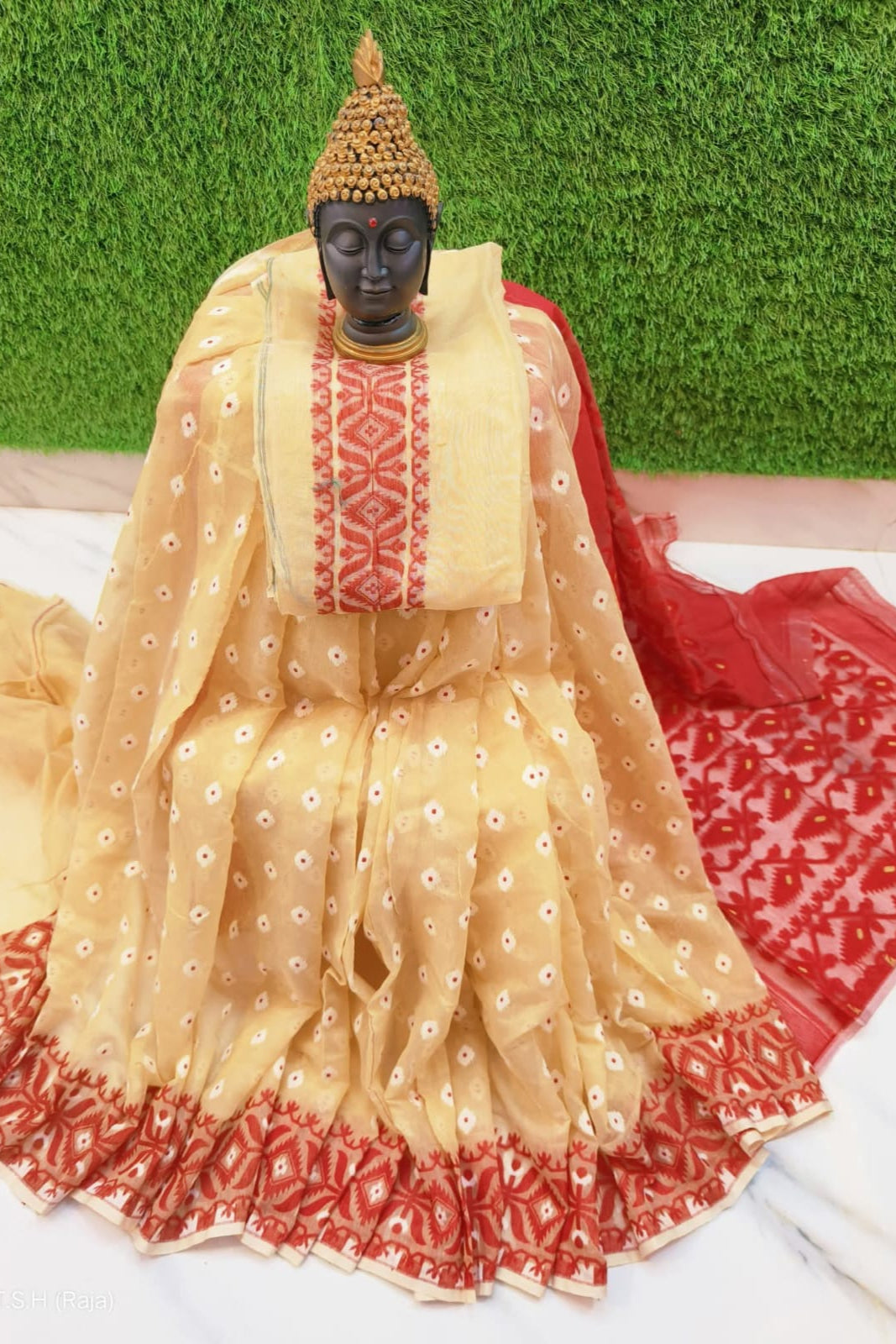 Moner Khame Dhakai Jamdani Saree