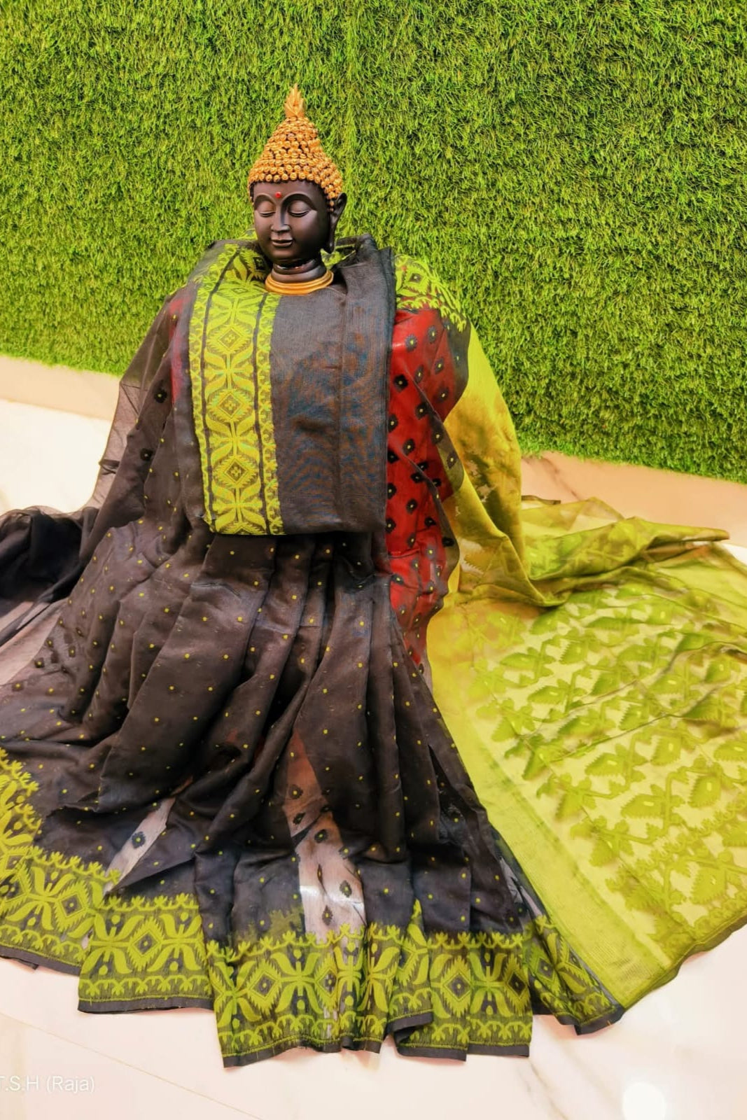 Moner Khame Dhakai Jamdani Saree