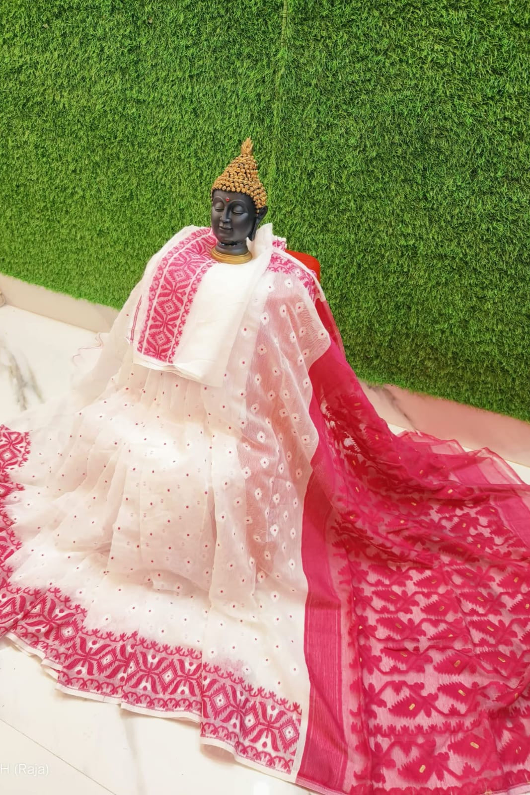 Moner Khame Dhakai Jamdani Saree