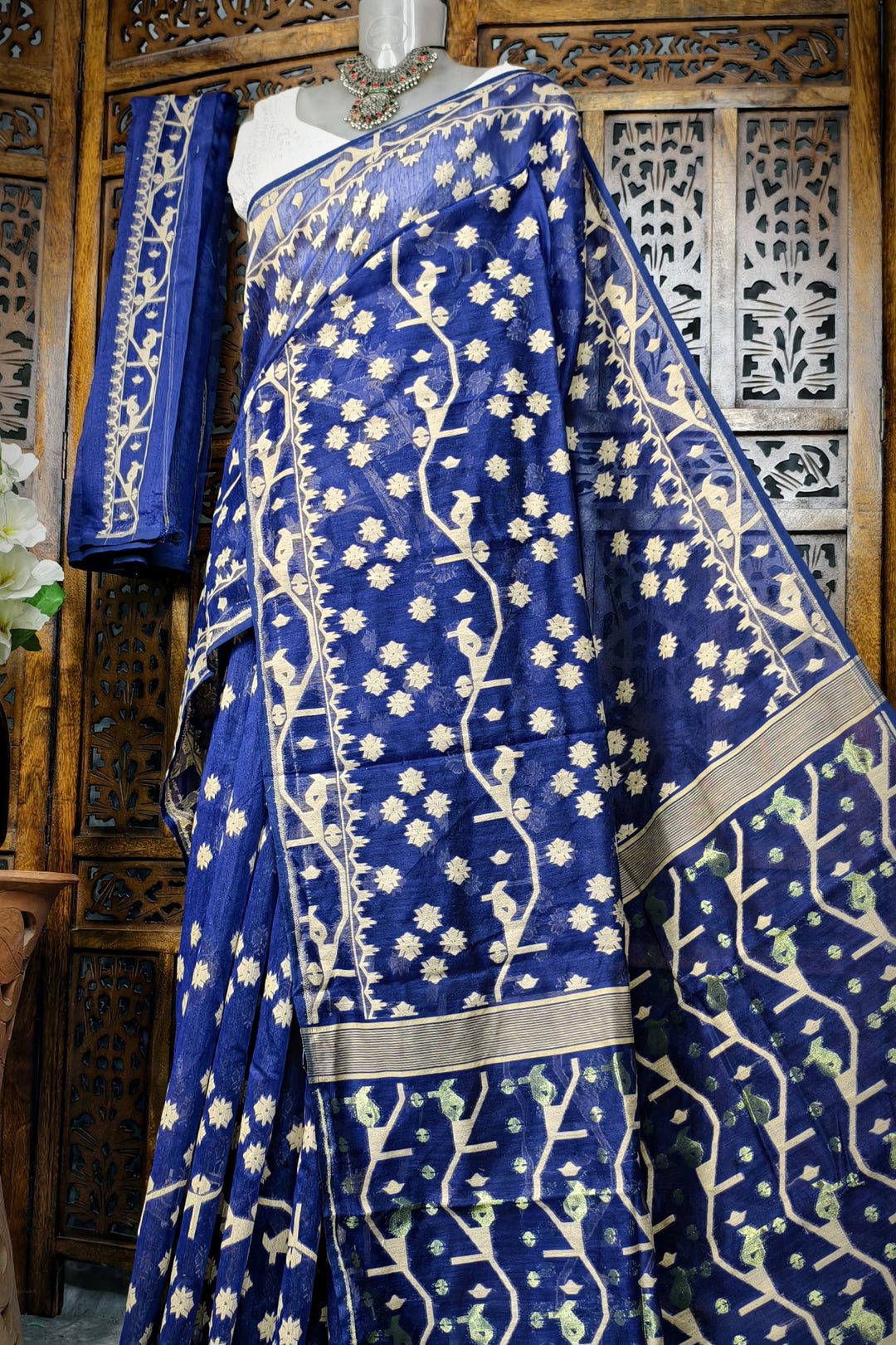 Kagojer Nouka Dhakai Jamdani Saree