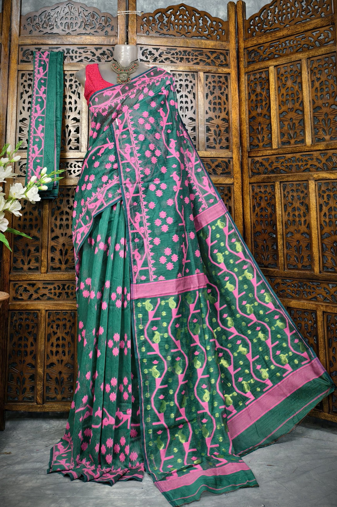 Kagojer Nouka Dhakai Jamdani Saree