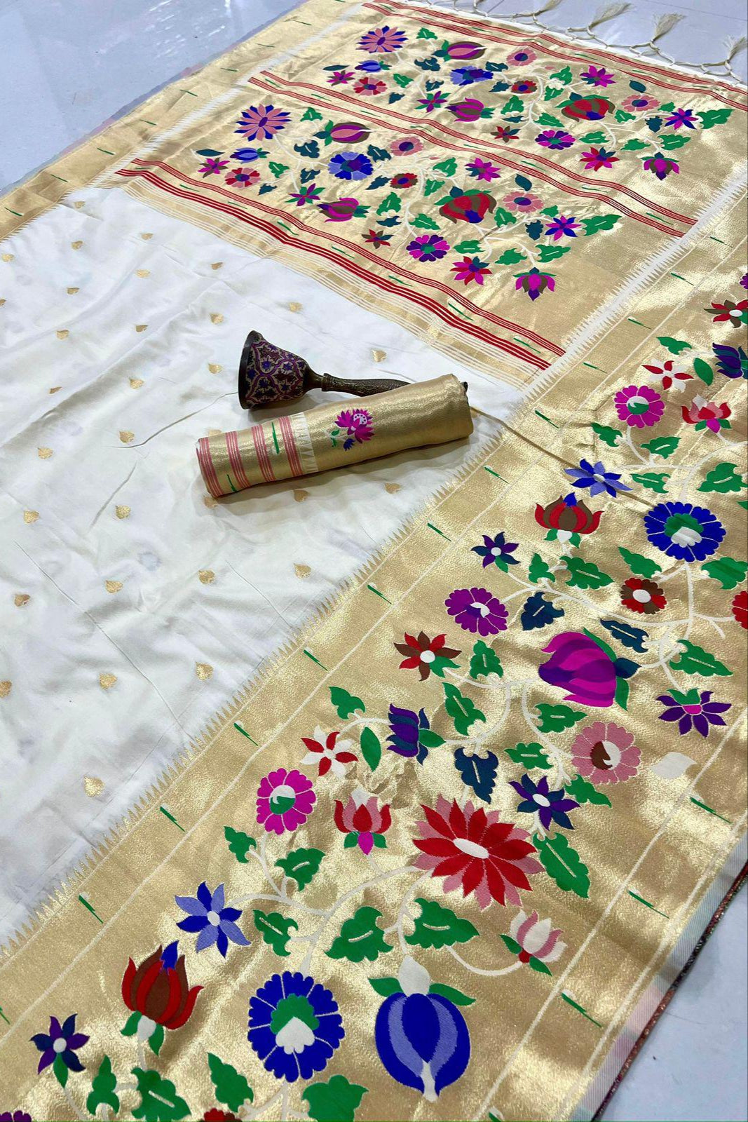 Moon’s memory Paithani White Silk Saree