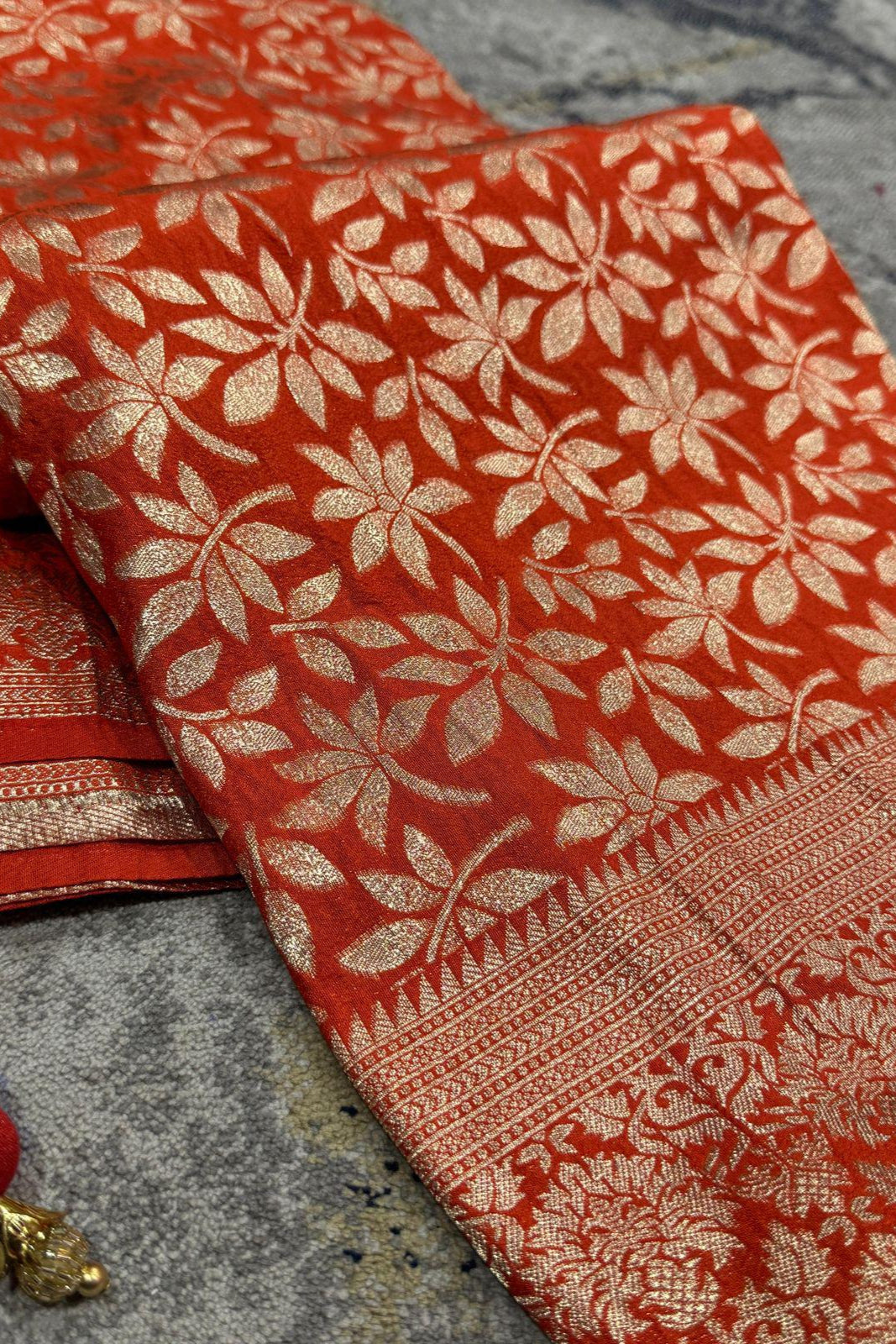 Cool Forest Vine Crepe Khaddi Silk Saree