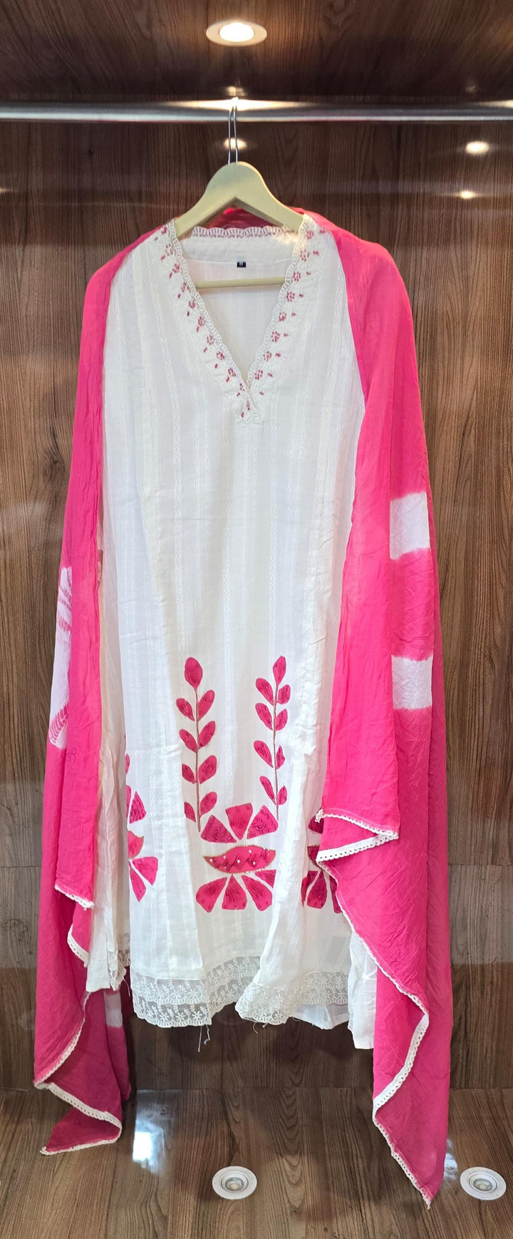 White Feathered Grace Cotton Kurti Set